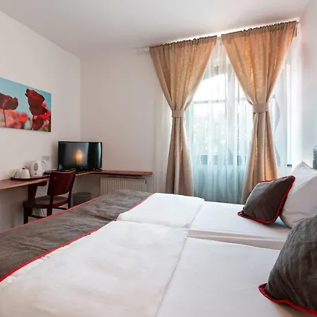 Oyo Matzbach Szálloda 3*