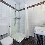 Oyo Matzbach Берлин