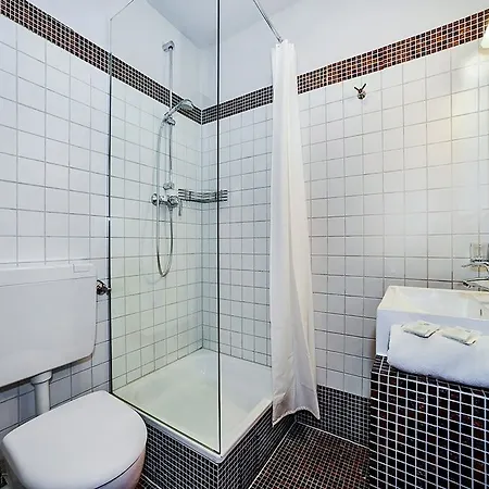 Oyo Matzbach Berlino